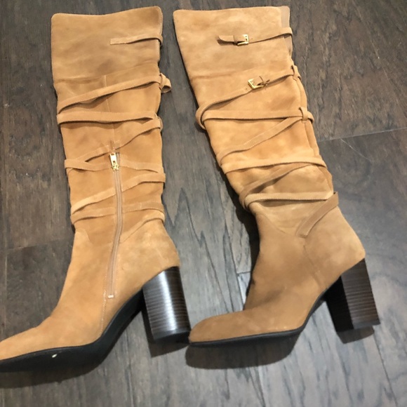 Over the knee suede boots - Picture 2 of 3